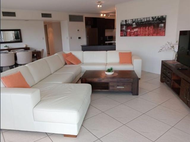 Luxury Esplanade Unit – Fully Furnished