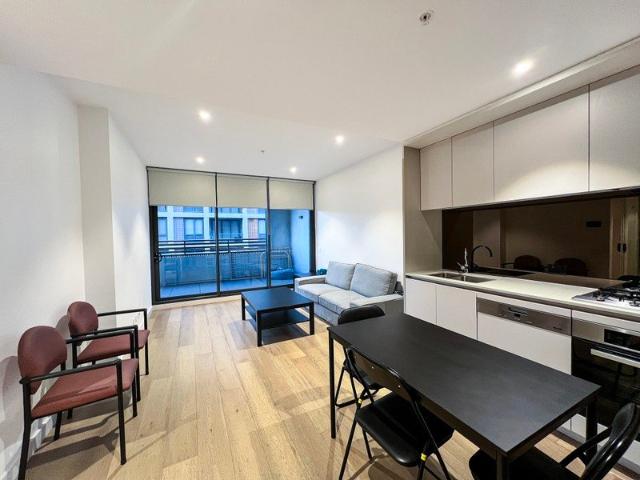 Luxury, Excellent Design 2 Bed Apartment with Fully Furnished!