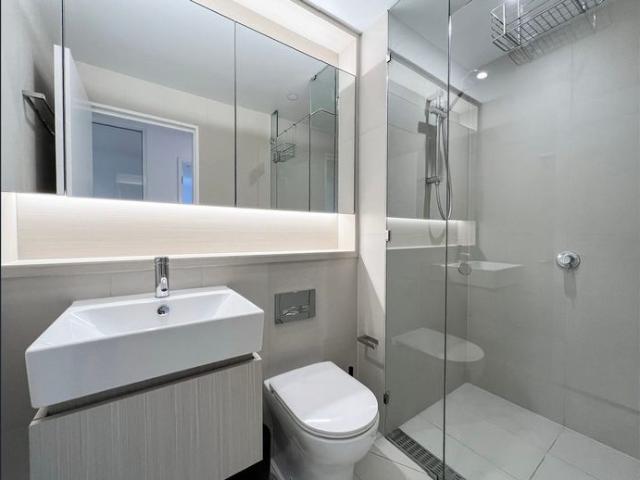 Luxury, Excellent Design 2 Bed Apartment with Fully Furnished!