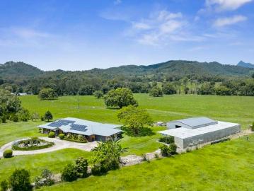 Luxury Executive Living at Crystal Creek Your Dream Rural Retreat Awaits