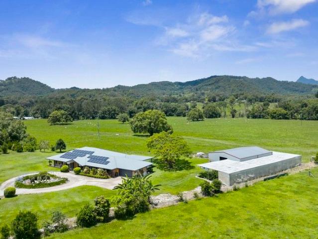 Luxury Executive Living at Crystal Creek Your Dream Rural Retreat Awaits