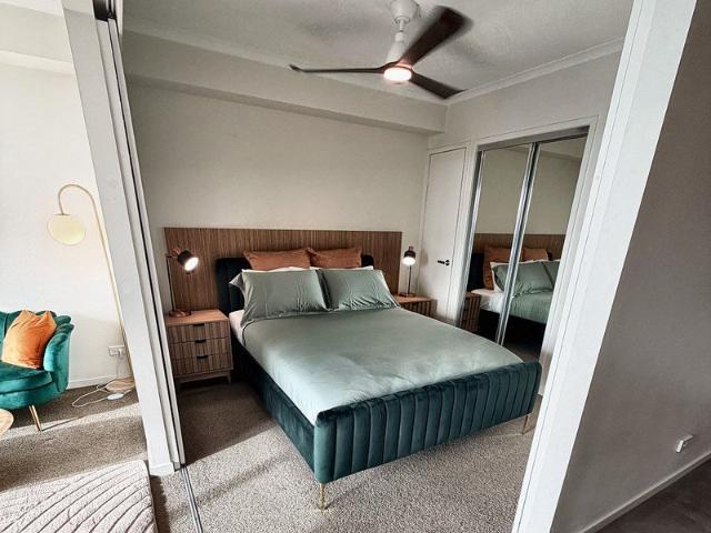 Luxury Executive Living Fully Furnished Studio With Pool, Gym, Sunset Views and Balcony
