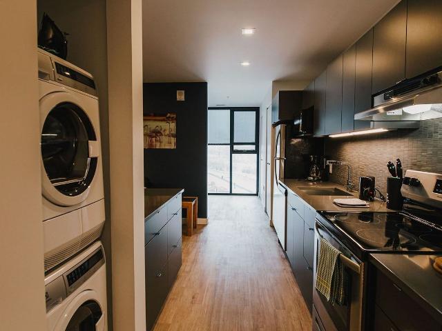 Luxury Executive Suite in Winnipeg | Fully Furnished | All Inclusive 2 Bedroom Apartment for Rent at 221 Stradbrook Ave, Winnipeg, MB R3L 2E8 River Osborne