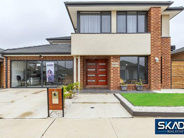 Luxury Experience in the Perfect Location!
