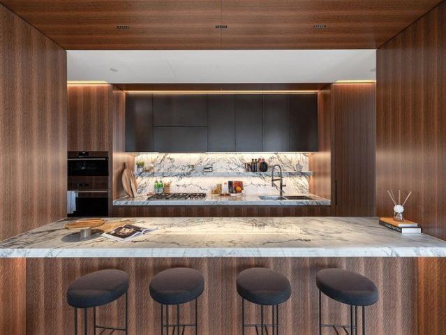 Luxury & Exquisite Residence with Magnificent Harbour Views in Barangaroo