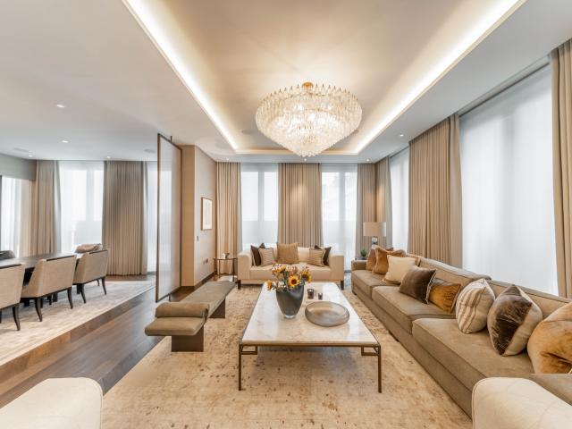 Luxury four bedroom apartment in Mayfair