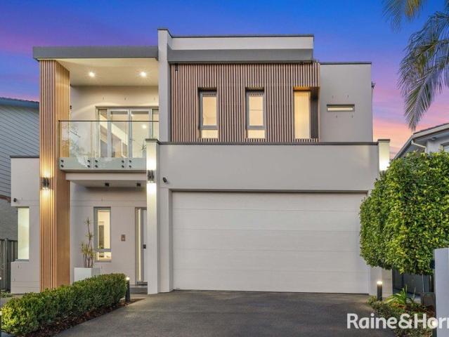 Luxury Family Entertainer in a Premier Bardwell Park Setting