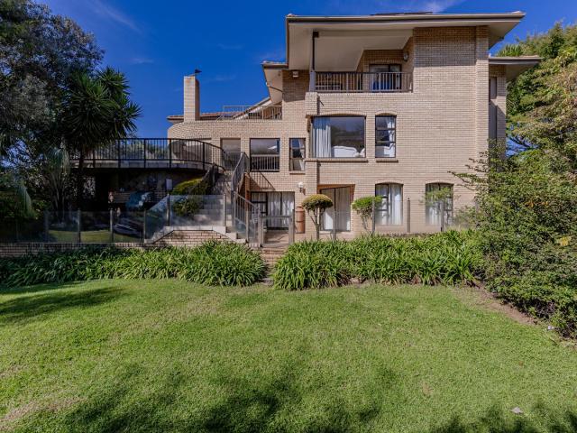 Luxury Family Estate with Flatlet, Borehole & Solar Power in Featherbrooke Estate