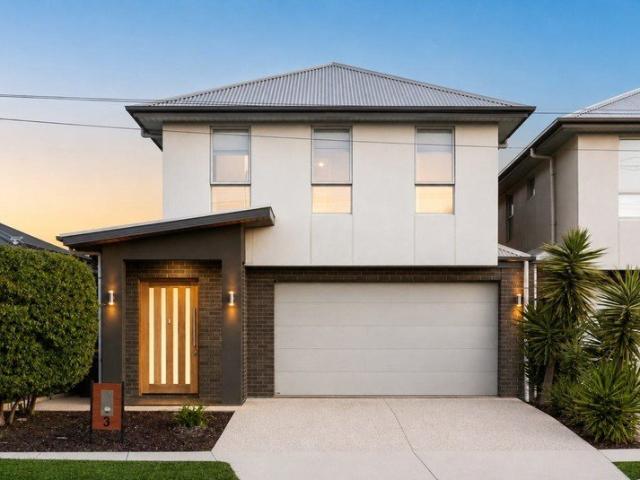 Luxury Family Home Close to the Beach
