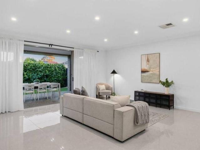 Luxury Family Home Close to the Beach