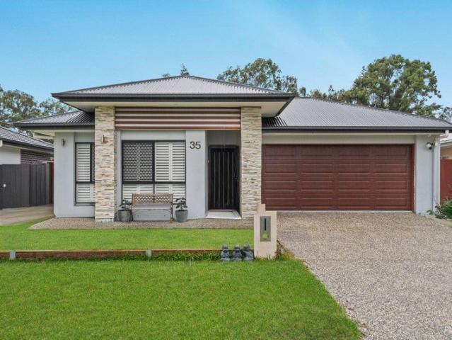 Luxury Family Home For sale in Griffin Crest!