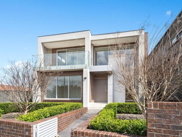 Luxury Family Home in a Peaceful, Convenient Location