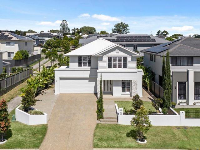 Luxury Family Home in Bridgeman Downs