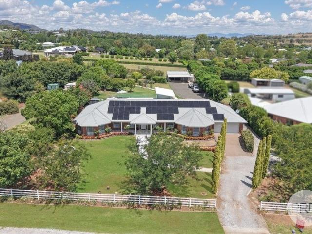 Luxury family home in Moore Creek