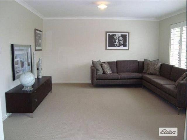 Luxury Family Home in Sought After Fernbrooke Estate