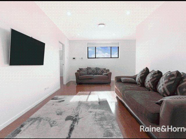LUXURY FAMILY HOME IN THE HEART OF THE PONDS