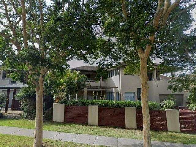 Luxury Family Home with Pool in Sought After Indooroopilly