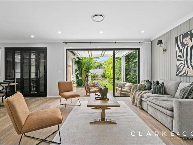 LUXURY FAMILY LIVING WITH MULTIPLE LIVING ZONES & PREMIUM FINISHES!