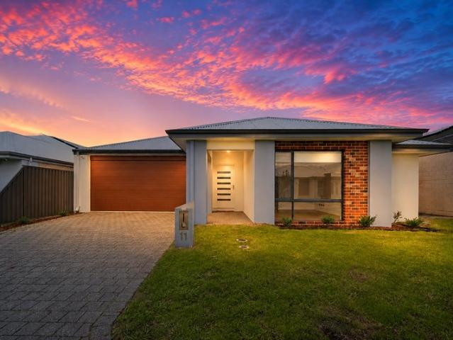 Luxury Family Living with Multiple Living Zones & Stunning Outdoor Entertaining