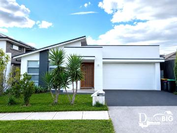 Luxury Family Living with Outdoor Entertaining Excellence!