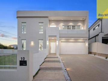 Luxury Family Living with Premium Finishes
