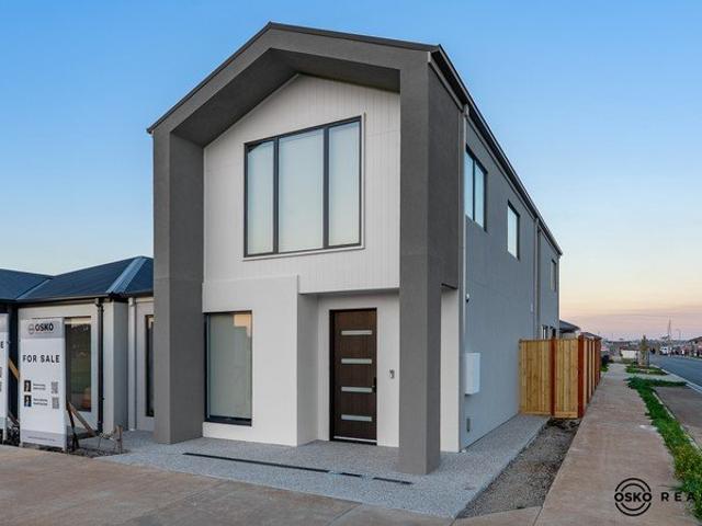 Luxury Family Living with Premium Finishes in the Heart of Lara Brand New | 4 Bedrooms | Multiple Living Areas | Premium Upgrades