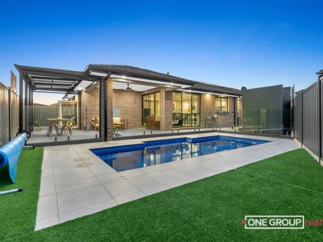 LUXURY FAMILY LIVING WITH RESORT STYLE ENTERTAINMENT!