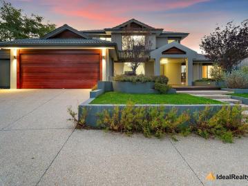 Luxury Family Living with Resort Style Poolside Entertaining