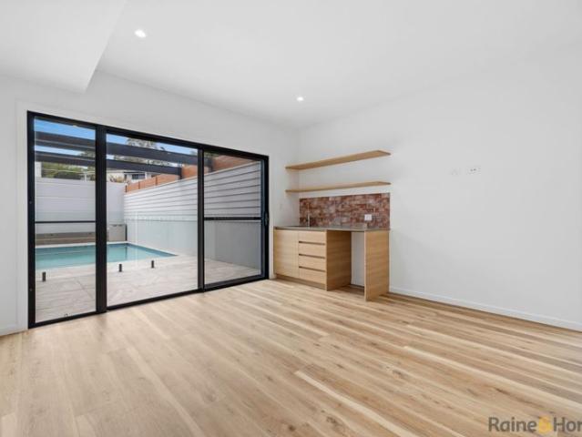 Luxury Family Living Brand New Home