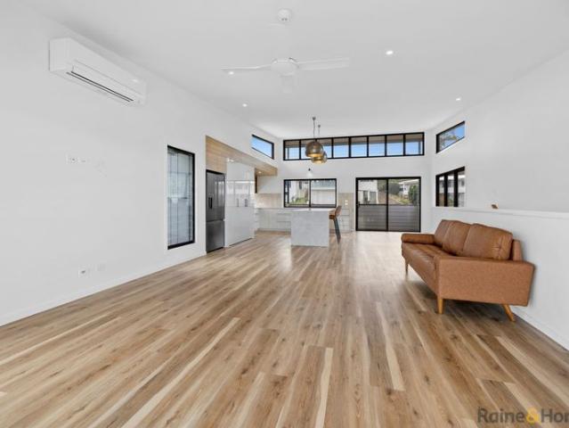 Luxury Family Living Brand New Home