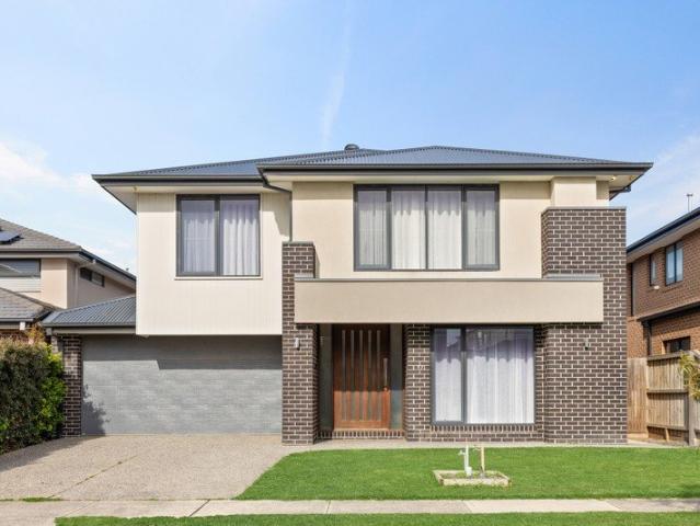 Luxury Family Living Close to Shops & Schools