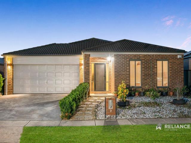 Luxury Family Living in the Heart of Point Cook | 9 Wylie Way