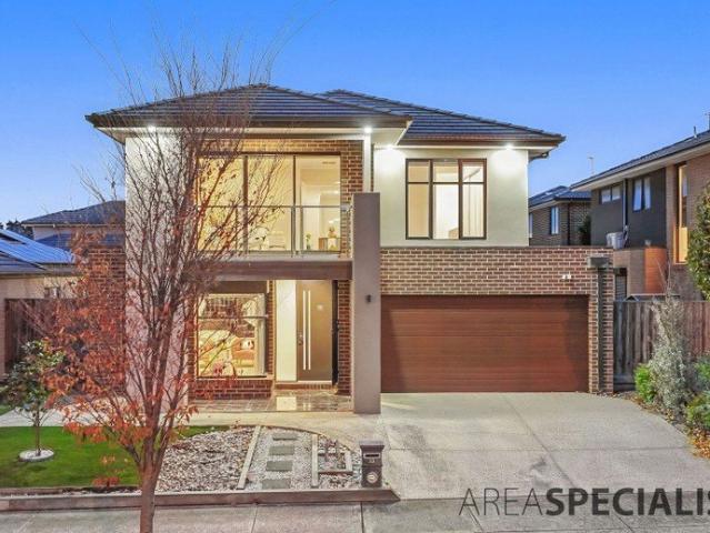 Luxury Family Living in the Prestigious Tulliallan Estate