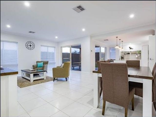 Luxury Family Living in Wildwood Estate