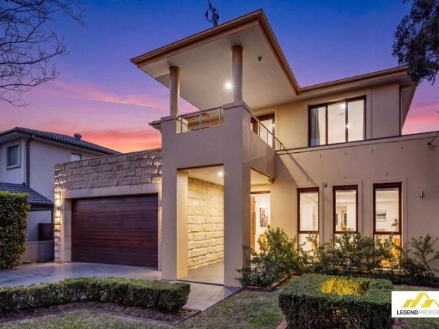 Luxury Family Living in a Premier Northbridge Position