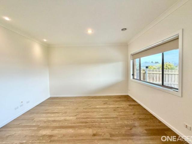 Luxury Family Living in Desirable Location