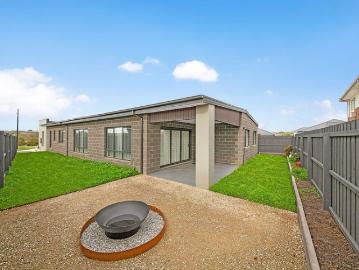 Luxury Family Living in Highly Sought After Fyansford Location