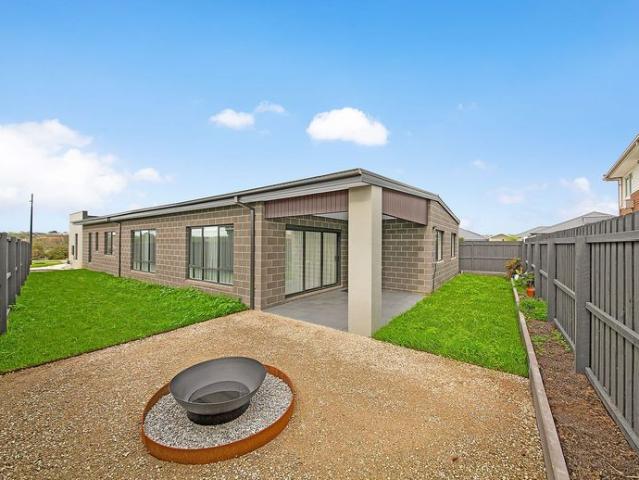 Luxury Family Living in Highly Sought After Fyansford Location