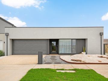 Luxury Family Living in Highly Sought After Fyansford Location