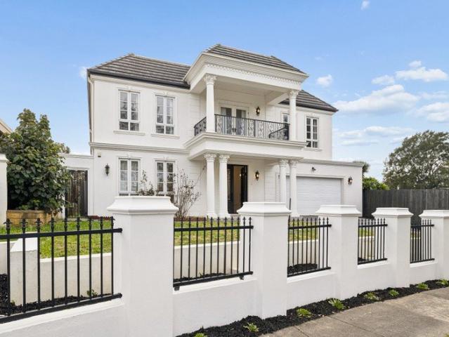 Luxury Family Living on Approx. 900sqm