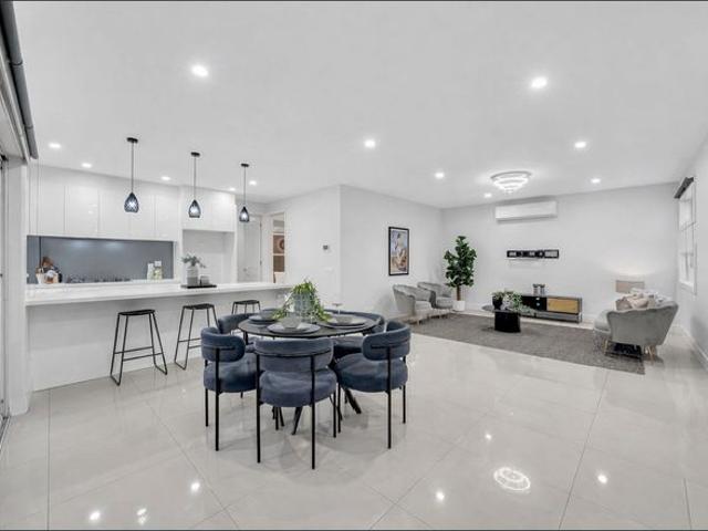 Luxury Family Living Opposite Sanctuary Lakes Shopping Center!