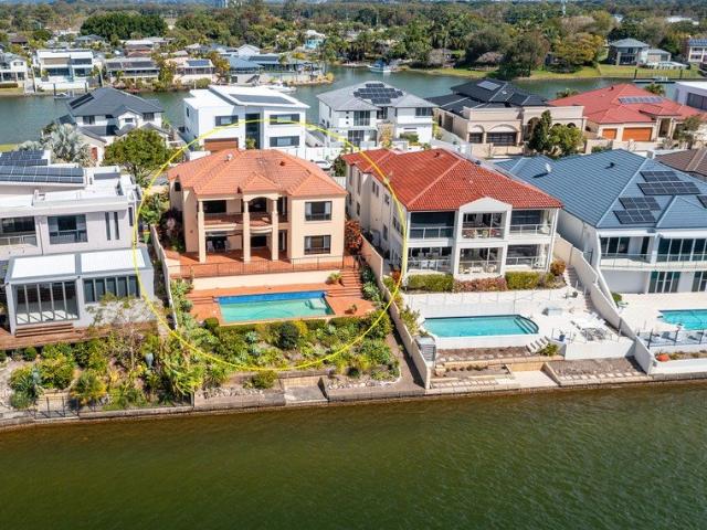 Luxury Family Residence with Breathtaking Lake & Skyline Views