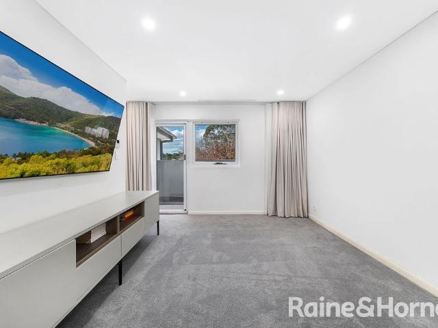 Luxury Family Residence with Elegant Fountain, Tea Room & Resort Style Pool