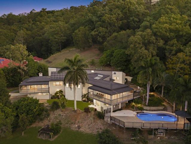 MUST SELL Luxury Family Residence with Panoramic Views, Space and Intelligent Design