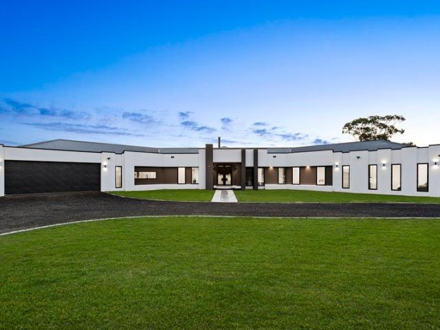 Luxury Family Residence Offering Space, Style & Modern Comfort