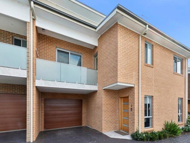 Luxury Family Townhouse in Boutique Complex