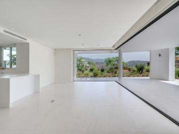 3 bedroom luxury Flat for rent in Marbella, Andalusia