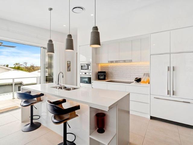 LUXURY FREESTANDING TWO LEVEL HOUSE WITH INTERNAL LIFT