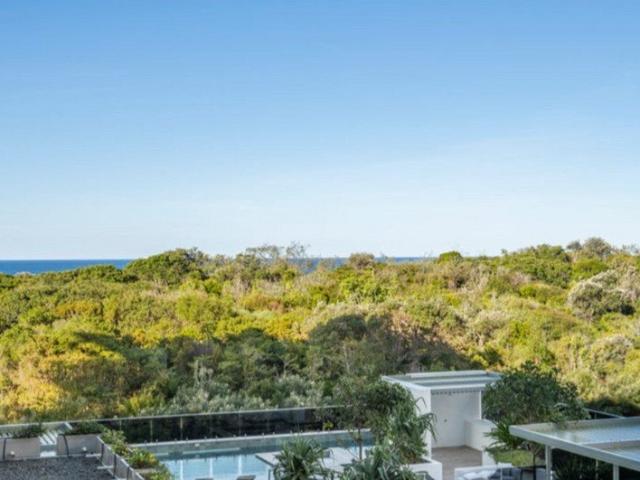 Luxury Fully Furnished Ocean View Apartment 3 Month Lease