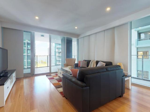 Luxury Fully Furnished Apartment with River Views